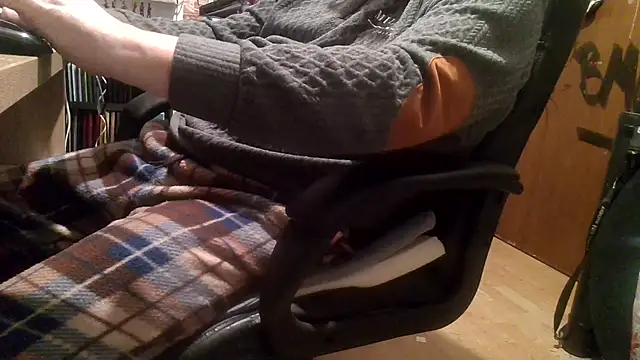 isadirtydog: διαδικτυακό σόου στην κάμερα