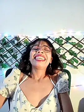 แชท XXX สดของ dolliette24