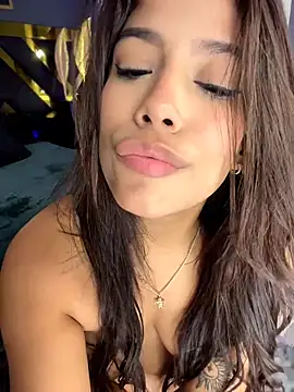 OneInAMillionXXX live XXX chat