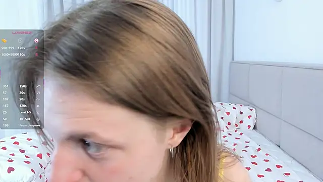 ErinnPieloch Show in webcam