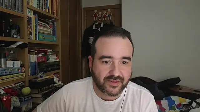 Chatroom XXX en direct de curiosillo83