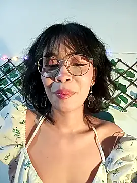 Онлайн чат XXX dolliette24