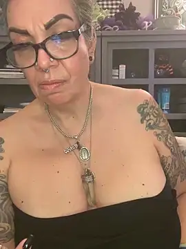 Онлайн чат XXX dieseldame1313