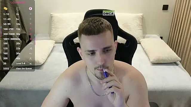 Czat XXX na żywo – Larstar01