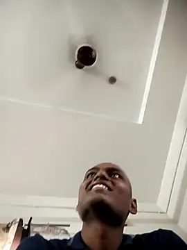 Michael514668 Show in webcam