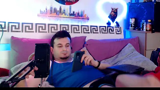 iuligruia69: διαδικτυακό σόου στην κάμερα