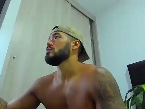 Alexander_Martines 在線直播表演