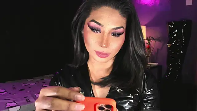 MaxxineMorenaTs Show Webcam