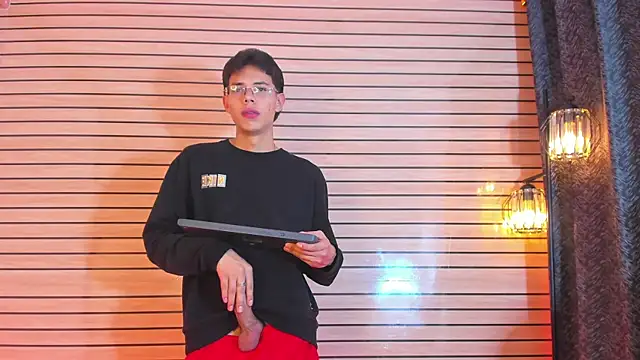 TheBatMansion's Live XXX Chat