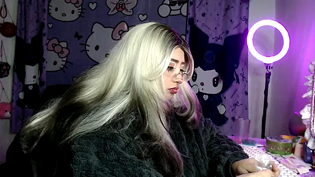 lussyevans24 Chat XXX live