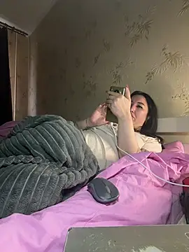 Naughtbaby_2025: απευθείας συνομιλία ΧΧΧ