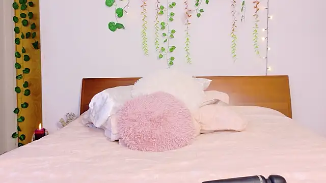 Ajua__Uva's Live XXX Chat