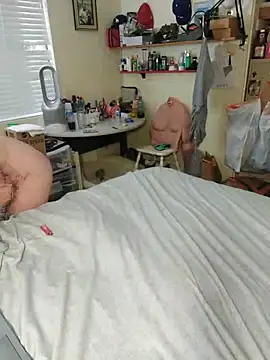 Chat +18 de BrattyGirl2424 ao vivo