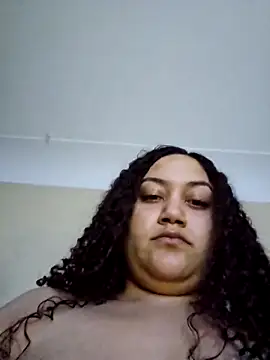 Chat XXX en directo de honeeyyy_pot