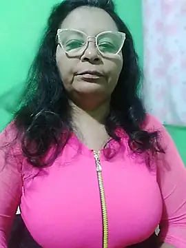 Amarantha25 Adlı Modelin Canlı XXX Sohbeti