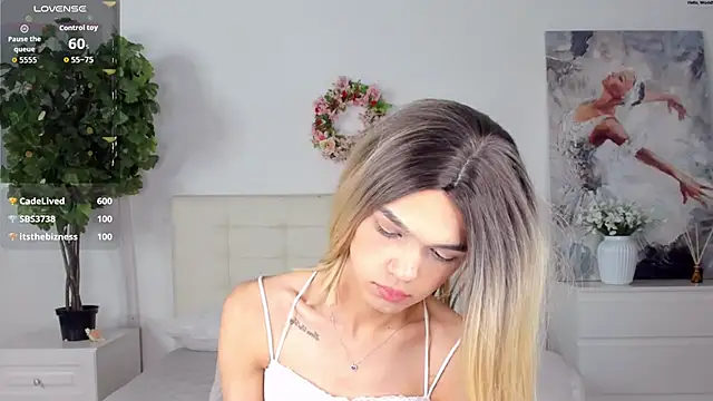 MadonnaRossi: вебкам-шоу