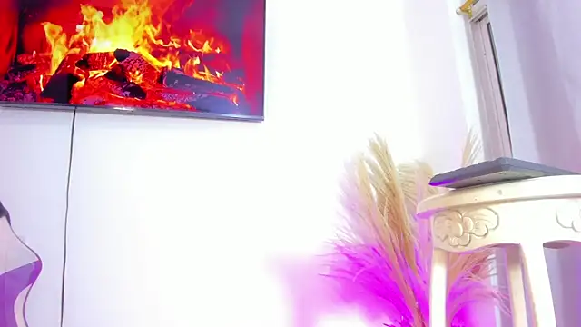 Angelasantini0's Webcam Show