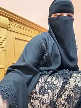 _Laiali_ Adlı Modelin Canlı XXX Sohbeti