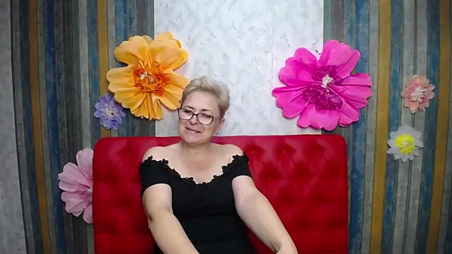 EmiliaGree Chat XXX in diretta