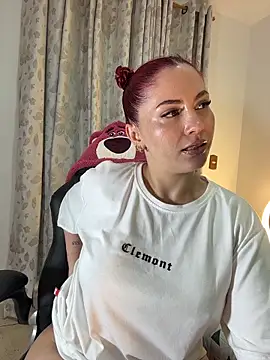 zafiro_mo0n's Live XXX Chat