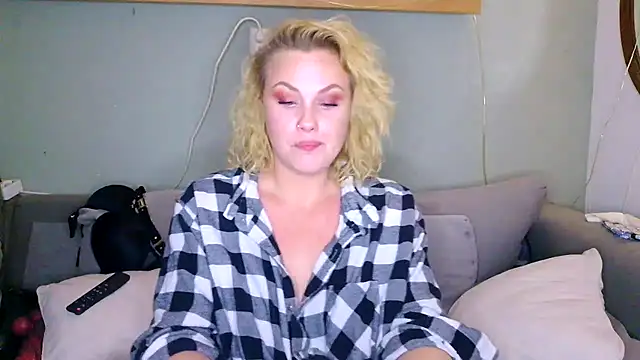 sweetsinzz élő XXX-chatje