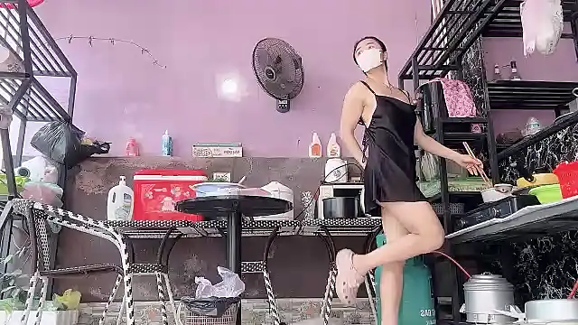 LinhChi_9x – Live XXX-chat