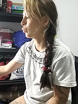 XXX chat uživo modela Tefannyy_