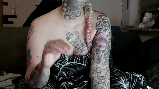 RoxxyInk Live XXX-chat