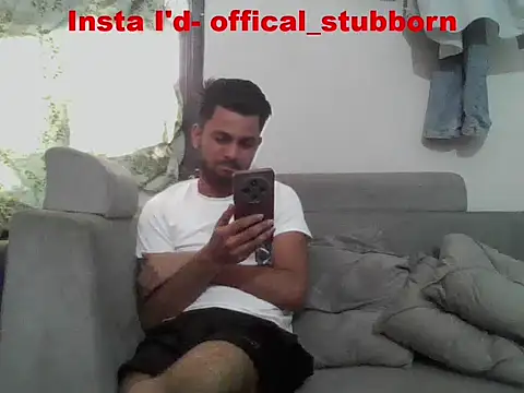 Chatroom XXX en direct de Stubborndesiboy
