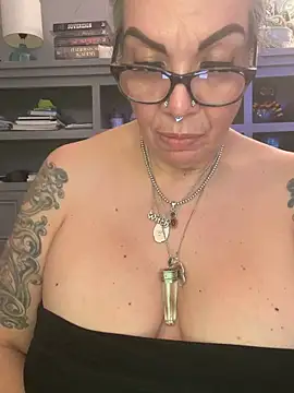 Вебкам-шоу dieseldame1313