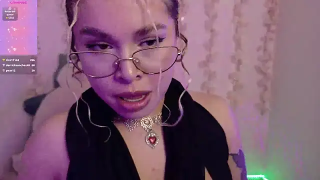 دردشة Haelycute الجنسية المباشرة