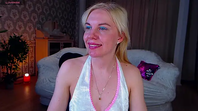 LiSinDoll's Live XXX Chat