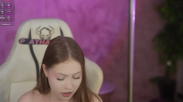 Esmie_Smile's Live XXX Chat