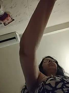 NakedMILFx's Live XXX Chat