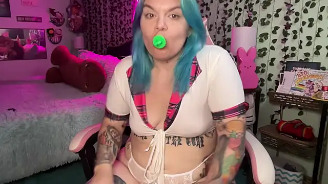 Živý XXX chat CherryBombBomb