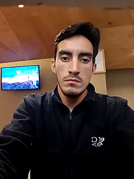 عرض كام TommyMomentum