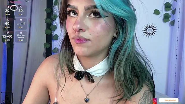 blue_kitten's Webcam Show