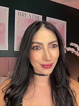 Show modela ItsTatiana na web-kameri