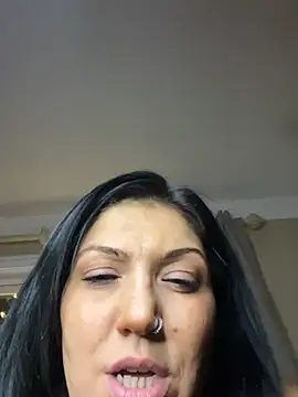 Онлайн чат XXX LittleMissEeve