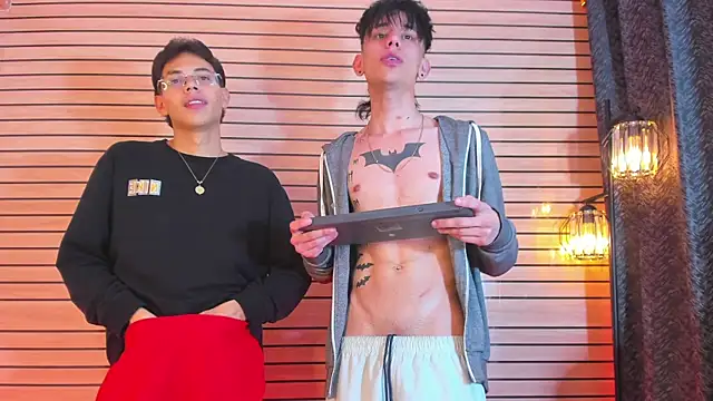 Živý XXX chat TheBatMansion