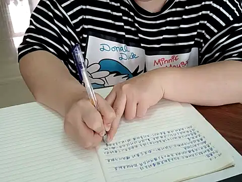 AngelwithEcup Adlı Modelin Canlı XXX Sohbeti