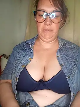 _SaraqueenのライブXXXチャット