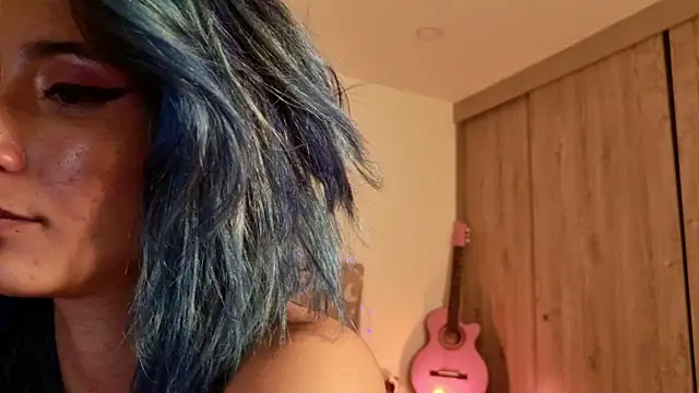 LunaisBack Live XXX Chat