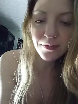 KattyLuuu Chat XXX in diretta