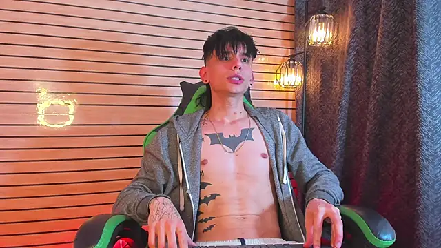 TheBatMansion's Webcam Show