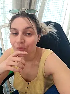 Chat +18 de ScarletCallings_420 ao vivo