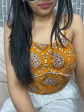 escape_with_me's Live XXX Chat