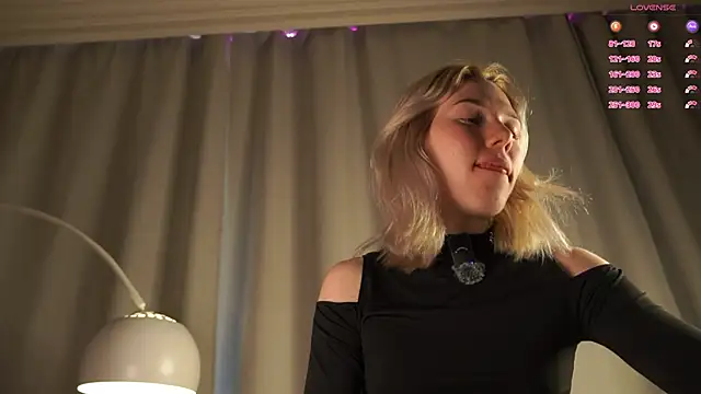 XXX chat uživo modela DianeHonnette