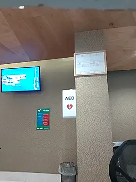 TommyMomentum's Webcam Show