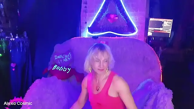 Alexa_Cosmic Webcamshow